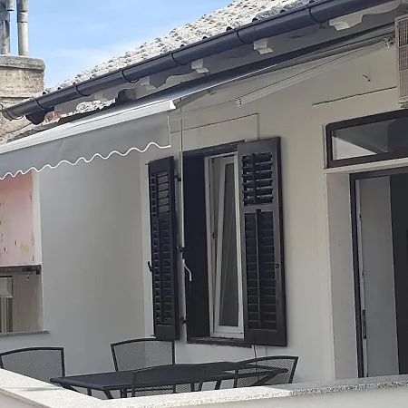 Apartment Arjana
